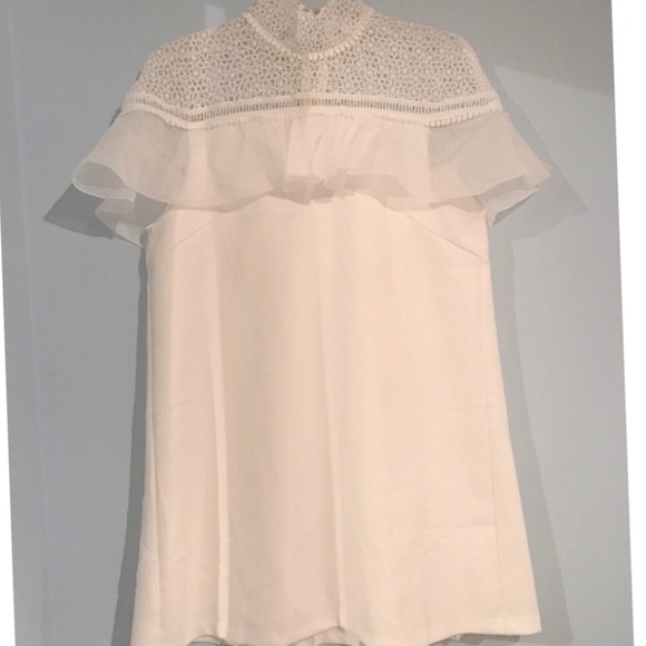 Beautiful white dress with lace shoulders - Picture 2 of 4